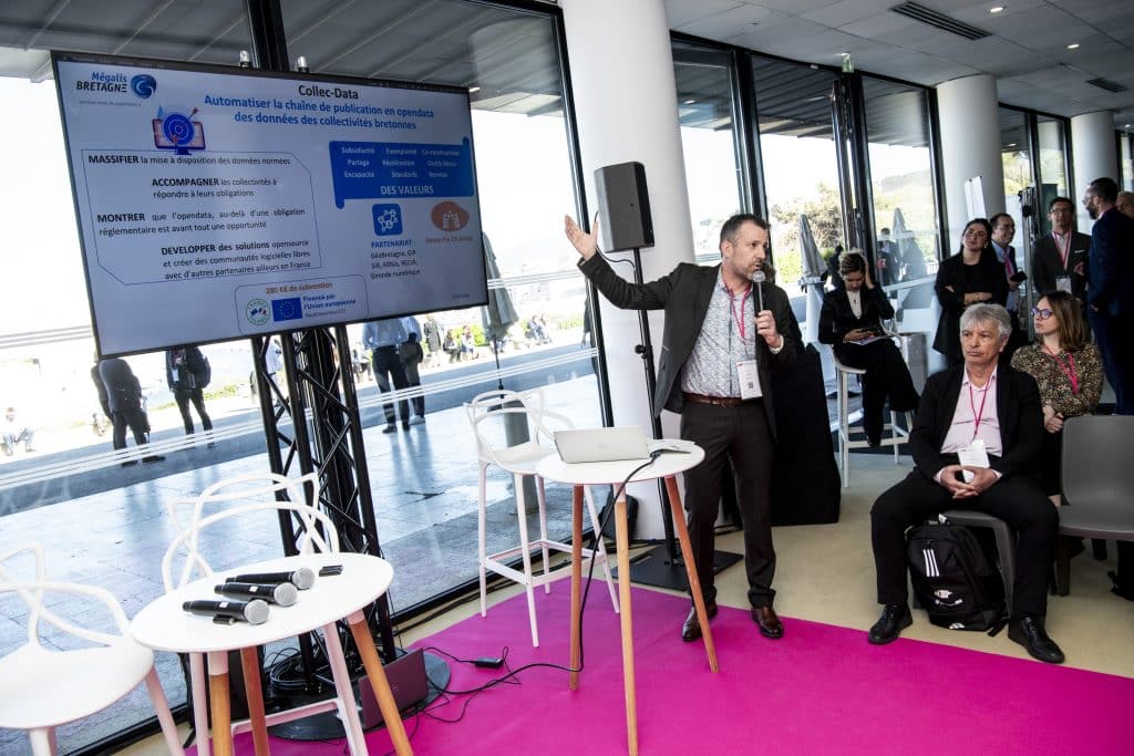 La présentation du projet Collec-Data devant le jury du Forum des Interconnectés (© François Moura / MAMP)